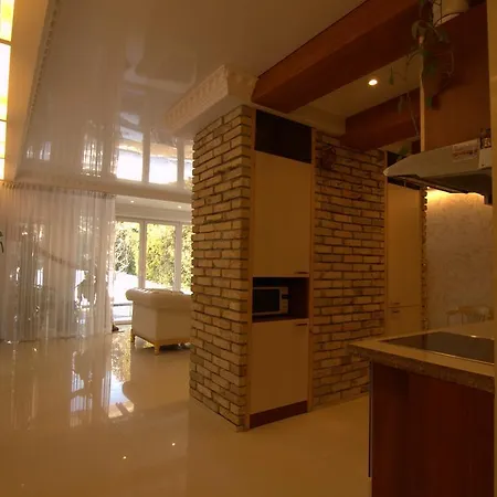 Luxury 3 * Вільнюс